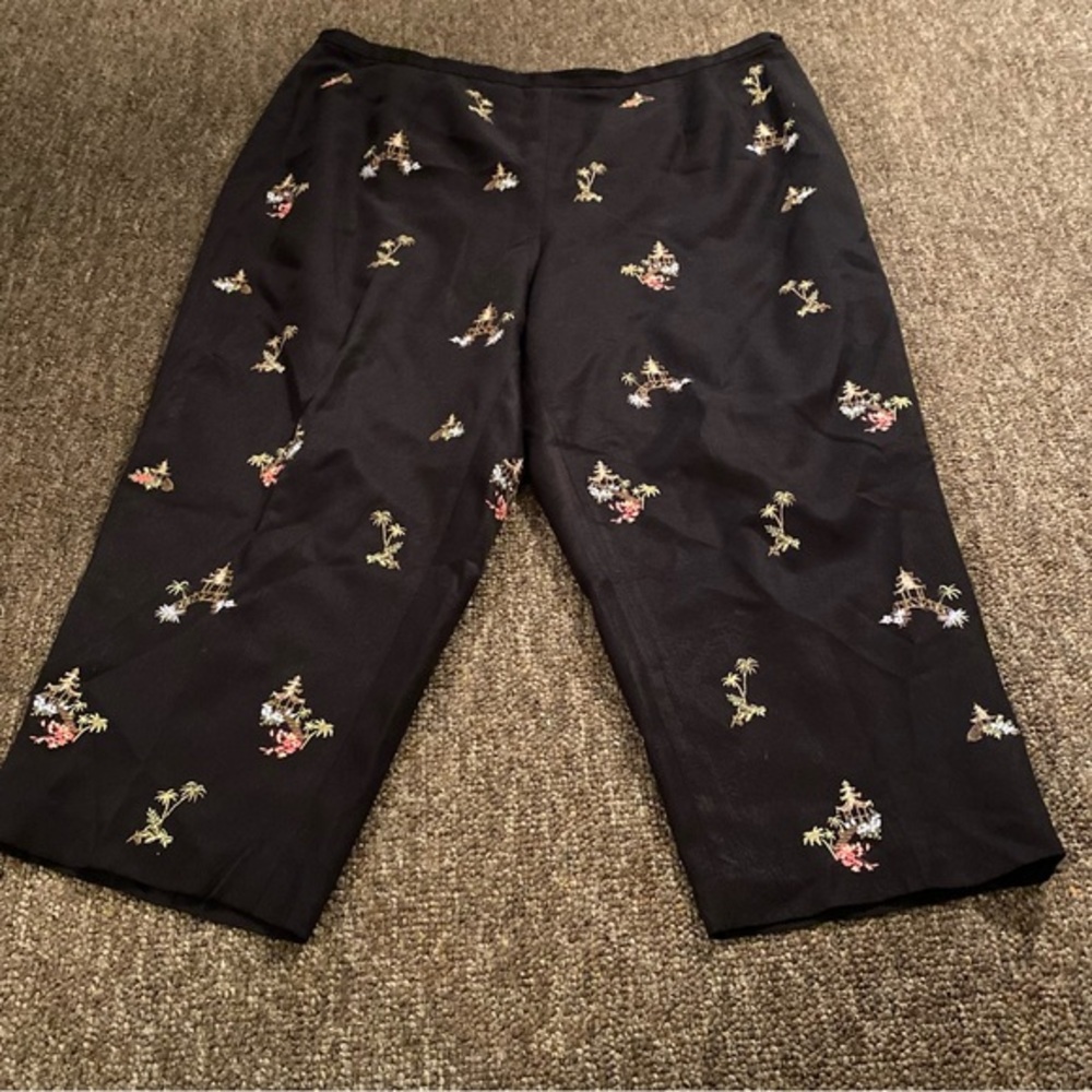 Talbots Black Floral Embroidered Pants